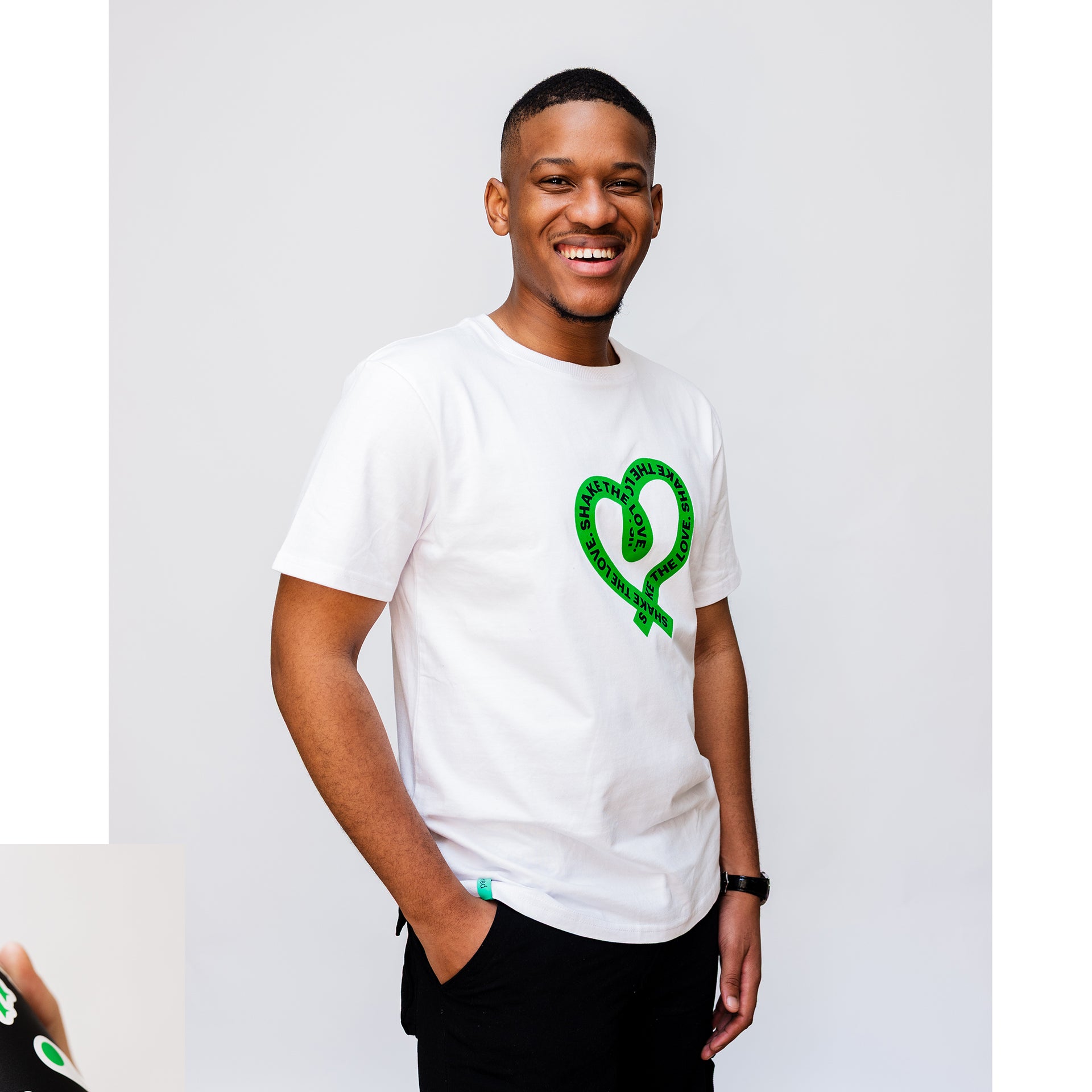 White T-shirt | Shake the love